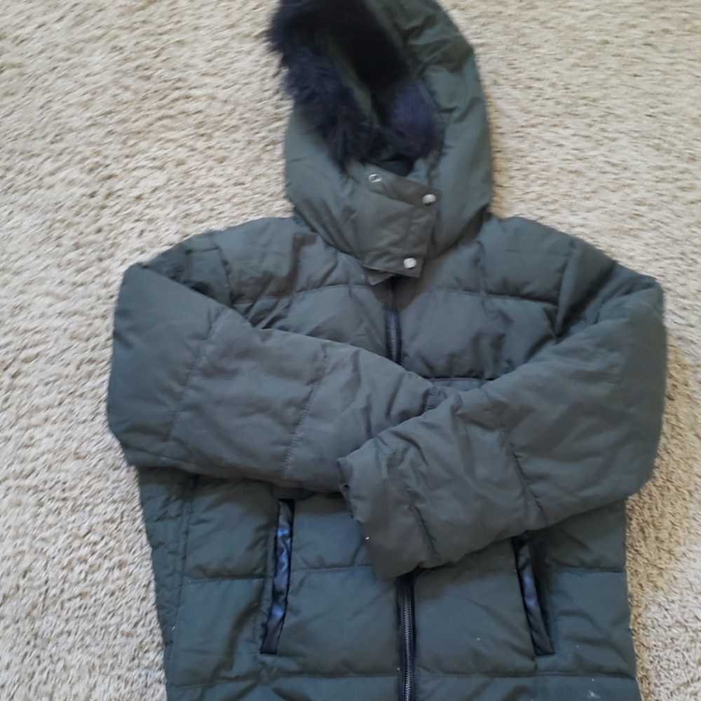 Old Navy Faux Fur puffer jacket